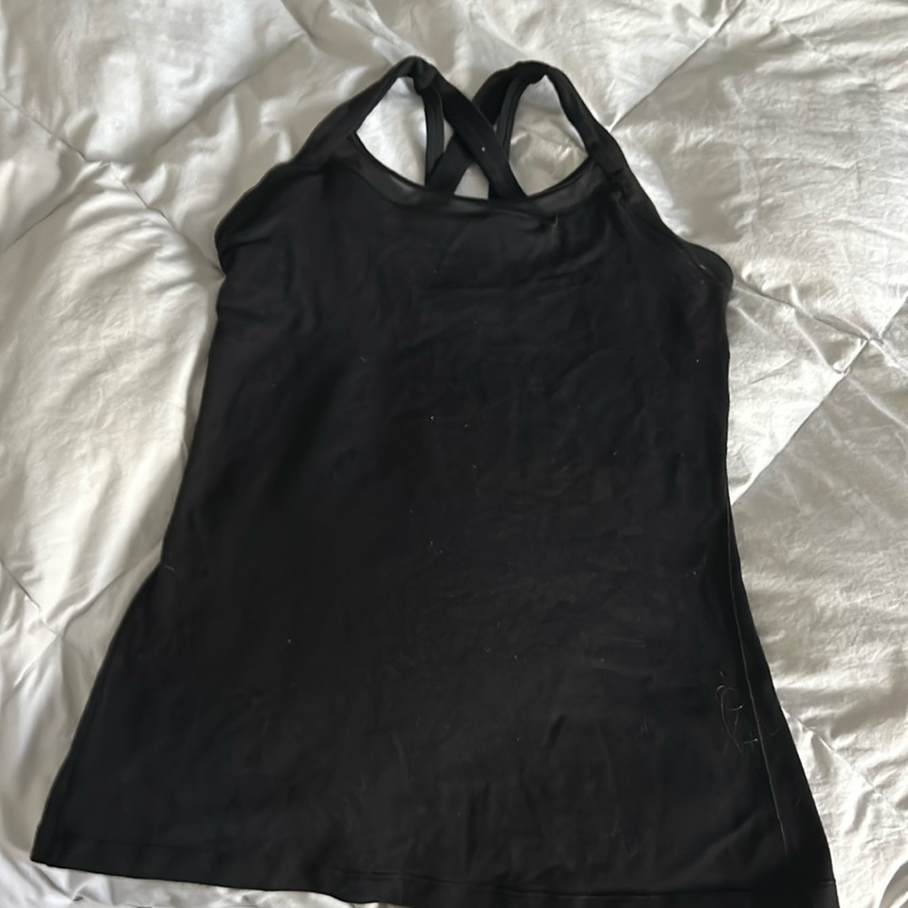 Lulukenon. Black top with bra lining like new